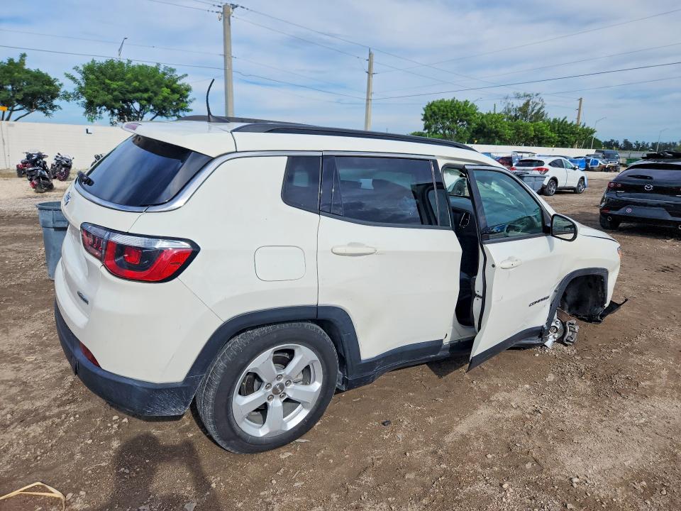 Photo 3 from auction – 2019 JEEP COMPASS with VIN 3C4NJCBB6KT809477
