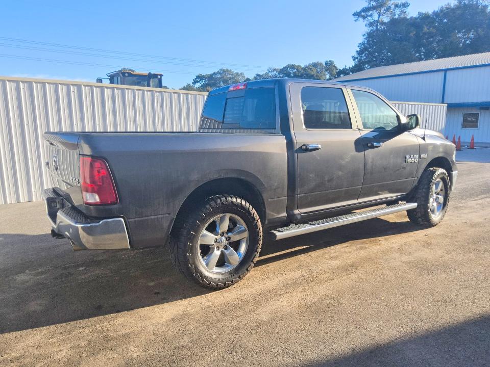 Снимка 3 от търг – 2016 RAM 1500 с VIN 3C6RR7LT8GG326802