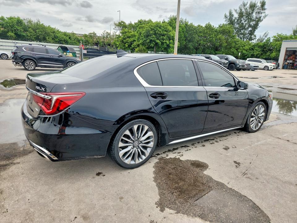 Photo 3 from auction – 2018 ACURA RLX with VIN JH4KC1F59JC000540