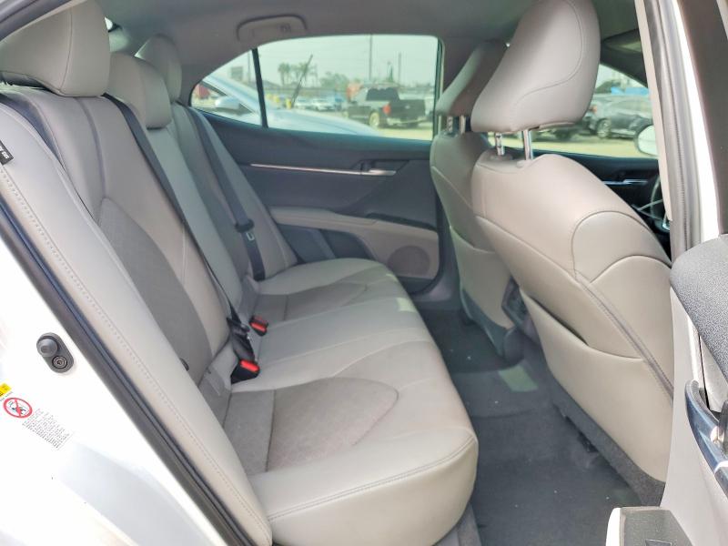 Снимка 10 от търг – 2018 TOYOTA CAMRY с VIN 4T1B61HKXJU643478