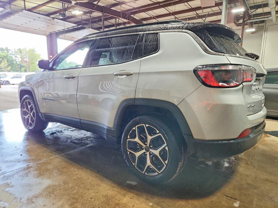 Photo 2 from auction – 2025 JEEP COMPASS with VIN 3C4NJDCN5ST594771