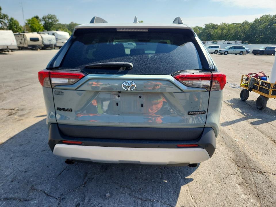 Photo 6 from auction – 2020 TOYOTA RAV4 with VIN 2T3J1RFV1LC110307