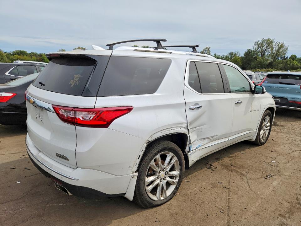 Снимка 3 от търг – 2018 CHEVROLET TRAVERSE с VIN 1GNEVKKW4JJ271084