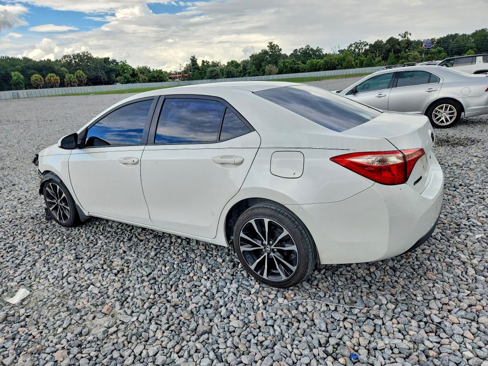 Снимка 2 от търг – 2017 TOYOTA COROLLA с VIN 5YFBURHE4HP591890