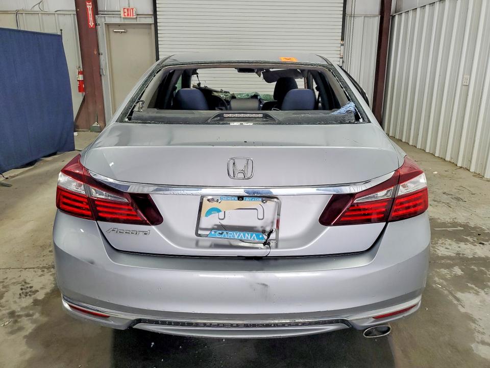 Photo 6 from auction – 2016 HONDA ACCORD with VIN 1HGCR2F37GA069788