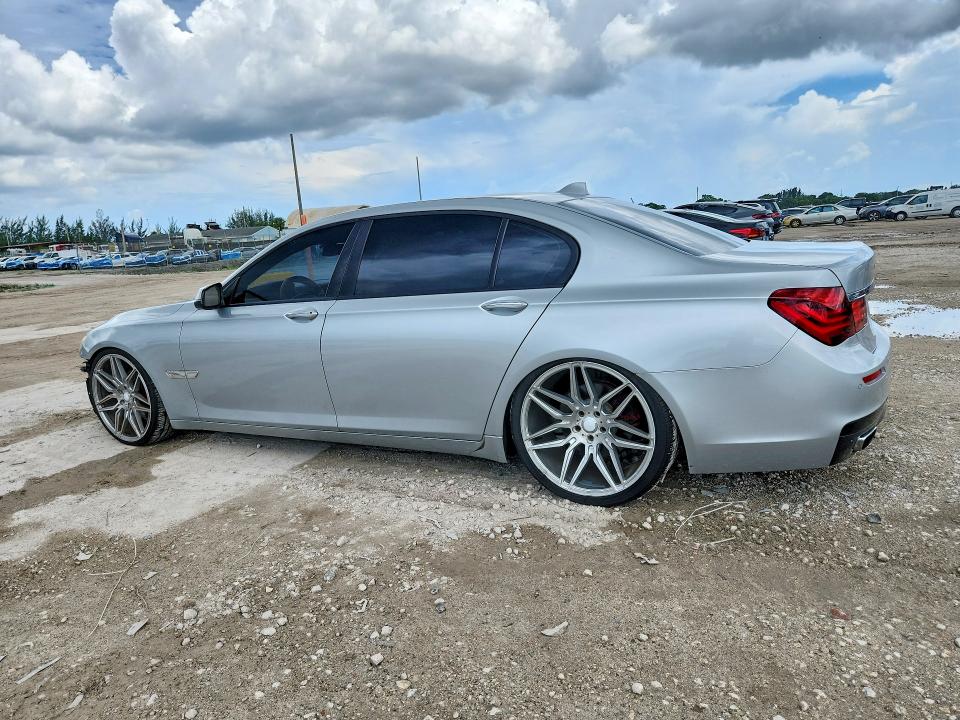 Photo 2 from auction – 2014 BMW 740 with VIN WBAYE4C50ED138749