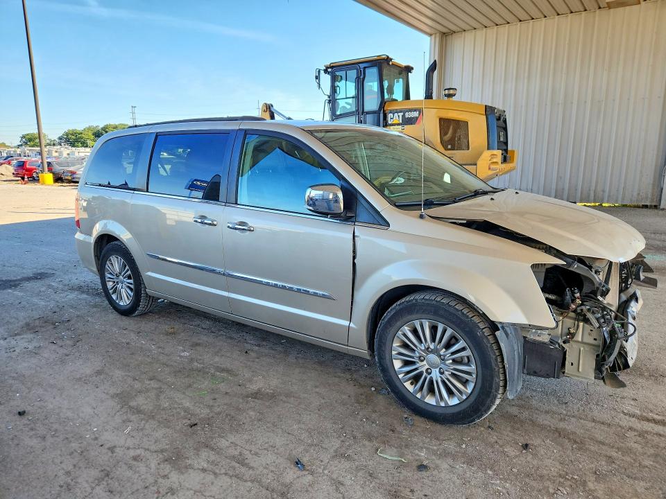Снимка 4 от търг – 2016 CHRYSLER TOWN & COUNTRY с VIN 2C4RC1CG6GR150501
