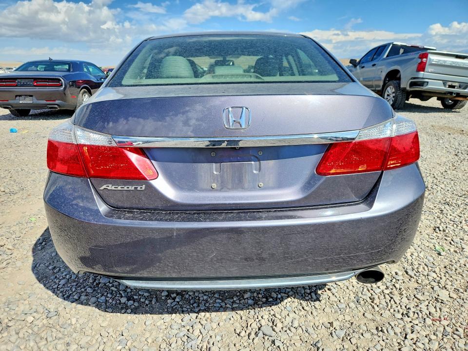 Photo 6 from auction – 2014 HONDA ACCORD with VIN 1HGCR2F30EA035172