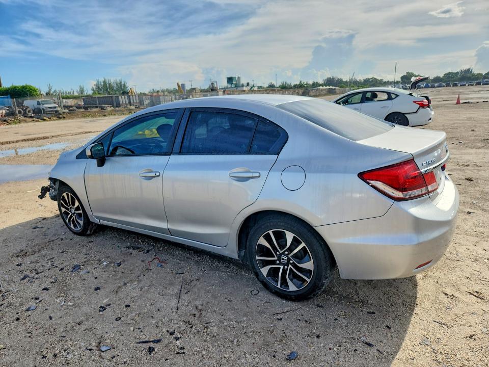 Снимка 2 от търг – 2015 HONDA CIVIC с VIN 19XFB2F56FE048931