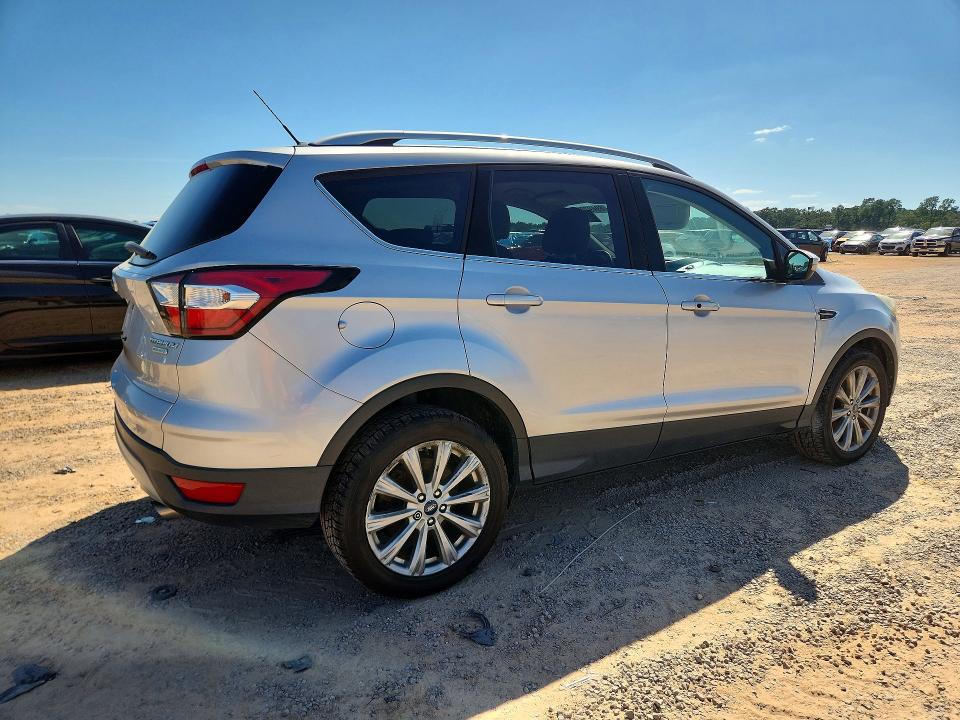 Снимка 3 от търг – 2017 FORD ESCAPE с VIN 1FMCU0JDXHUD83772