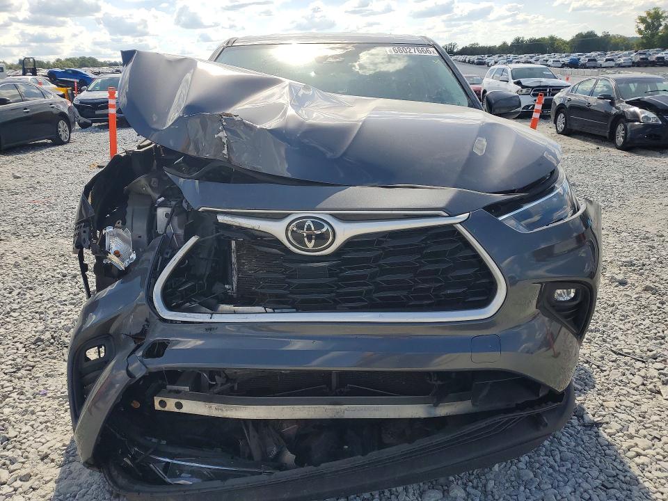 Снимка 5 от търг – 2022 TOYOTA HIGHLANDER с VIN 5TDZZRAH2NS095509