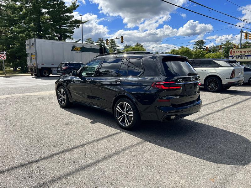 Photo 3 from auction – 2023 BMW X7 with VIN 5UX23EM0XP9R61216
