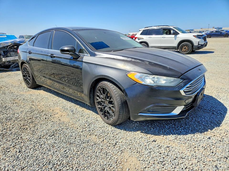 Снимка 4 от търг – 2017 FORD FUSION с VIN 3FA6P0HD3HR350852