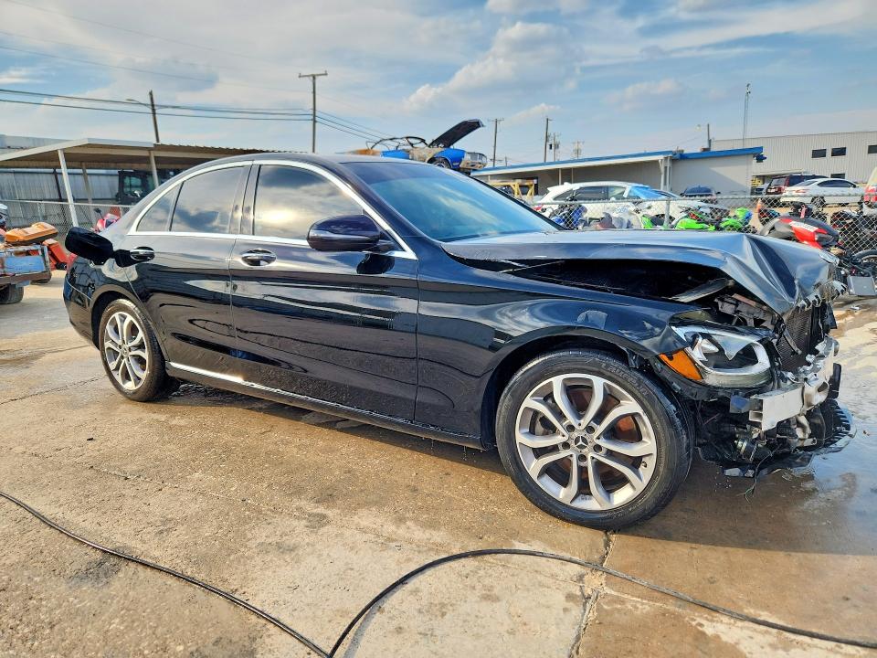 Zdjęcie 4 z aukcji – 2018 MERCEDES-BENZ C z VIN 55SWF4JB2JU249482