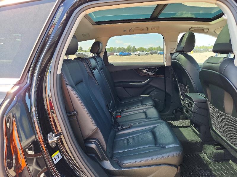 Photo 11 from auction – 2018 AUDI Q7 with VIN WA1LAAF7XJD040630