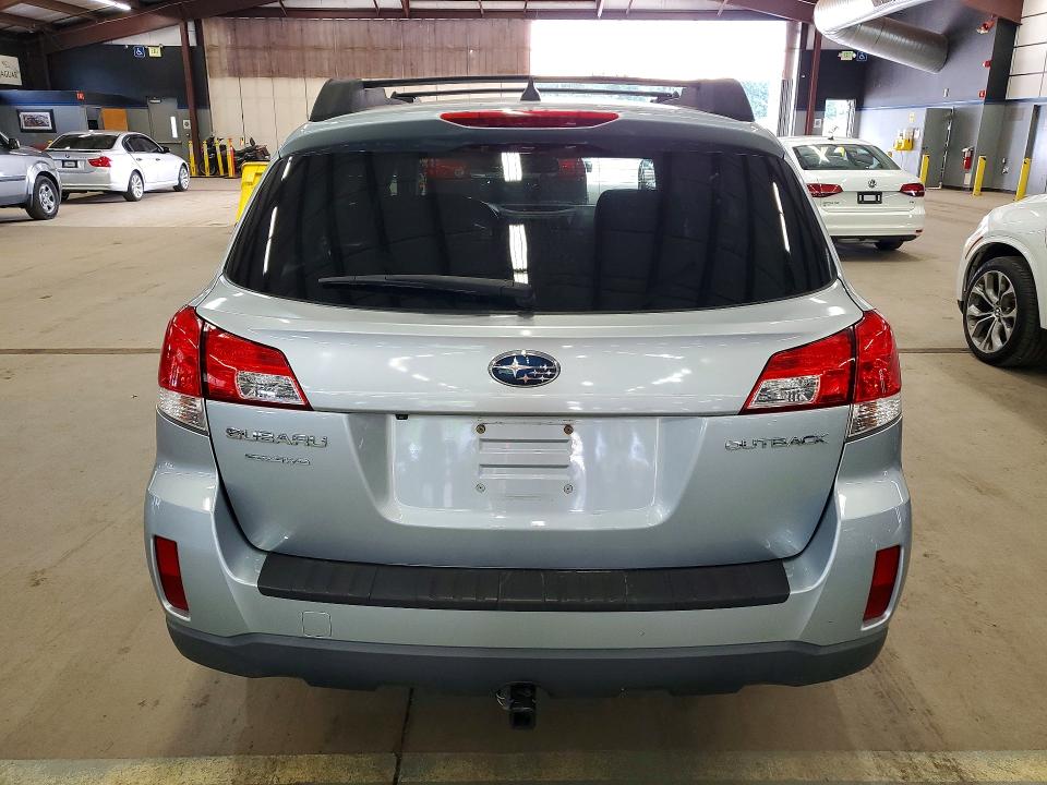 Photo 6 from auction – 2014 SUBARU OUTBACK with VIN 4S4BRCDC9E3206469