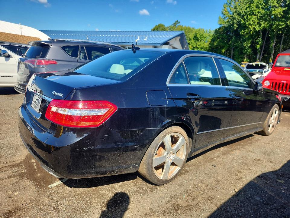 Photo 3 from auction – 2011 MERCEDES-BENZ E with VIN WDDHF8HB6BA381412