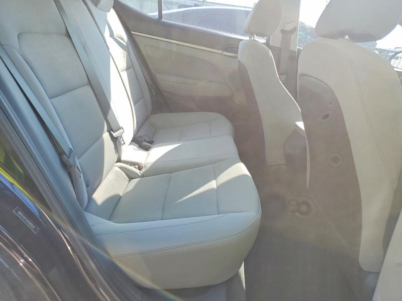 Снимка 10 от търг – 2018 HYUNDAI ELANTRA с VIN 5NPD74LF5JH280832