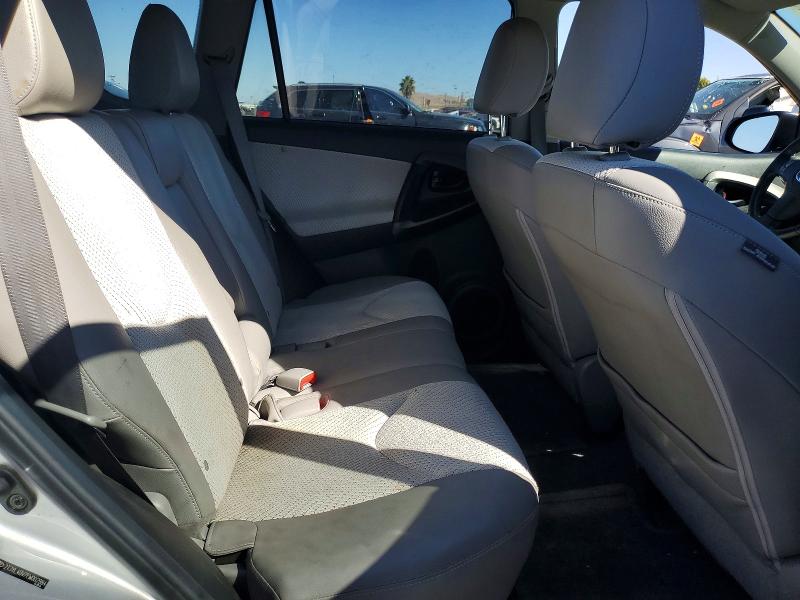 Снимка 11 от търг – 2014 TOYOTA RAV4 EV с VIN 2T3YL4DV7EW002984