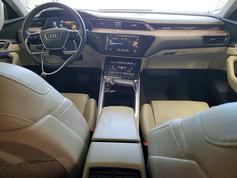 Фото 8 с аукциона – 2019 AUDI E-TRON с VIN WA1VABGE1KB010070