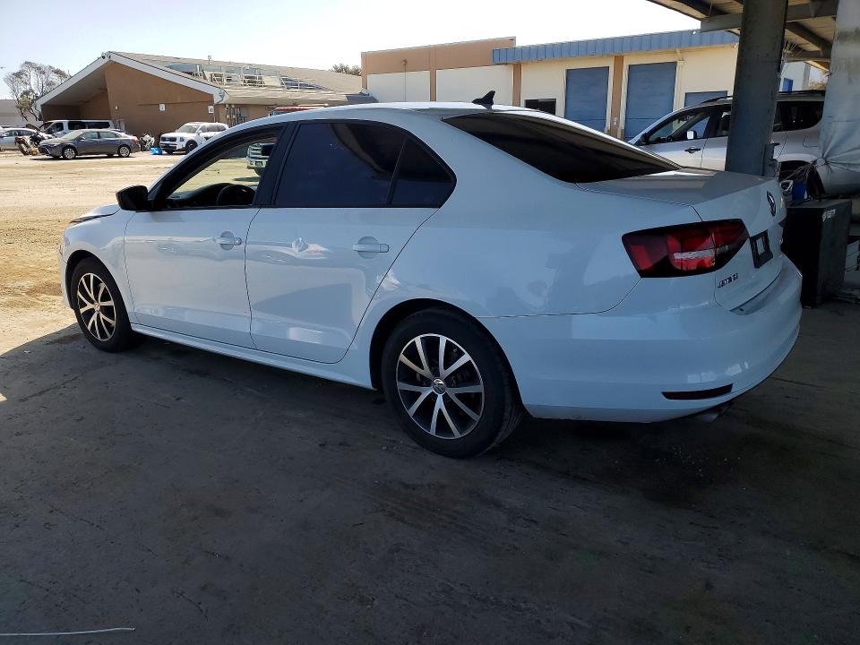 Photo 2 from auction – 2016 VOLKSWAGEN JETTA with VIN 3VWD67AJ1GM332033