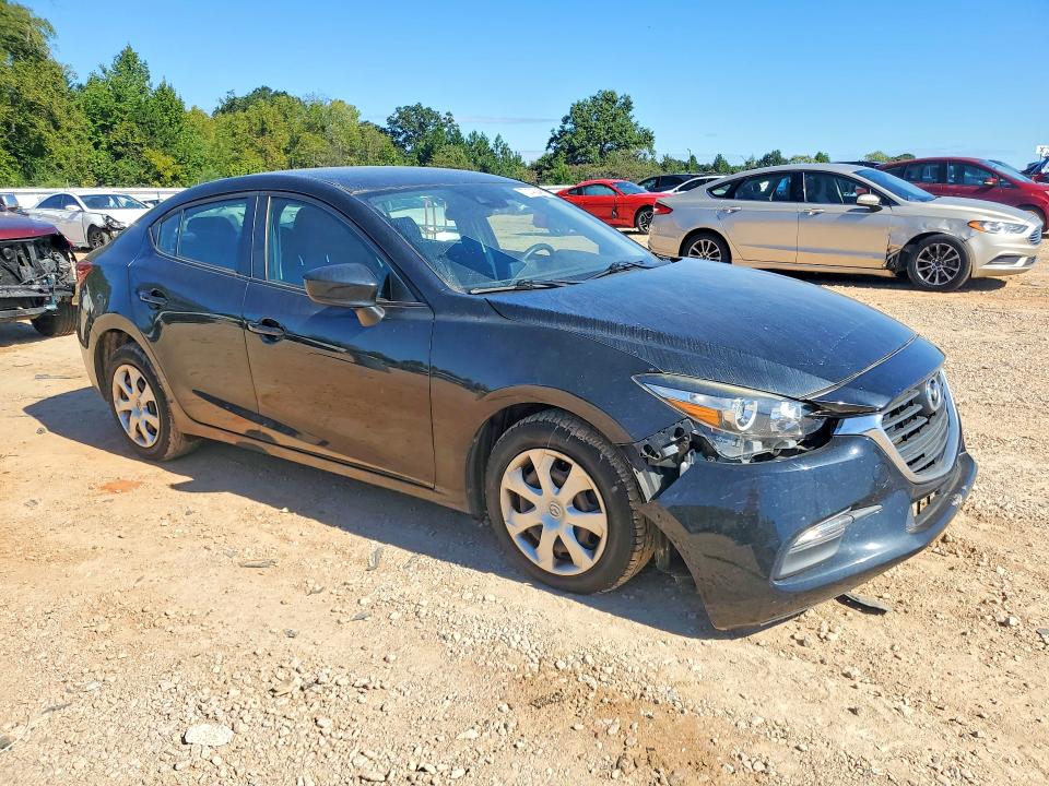Снимка 4 от търг – 2018 MAZDA 3 с VIN 3MZBN1U76JM229723
