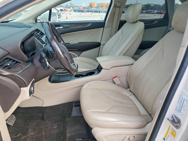 Zdjęcie 7 z aukcji – 2019 LINCOLN MKC z VIN 5LMCJ3D99KUL09359