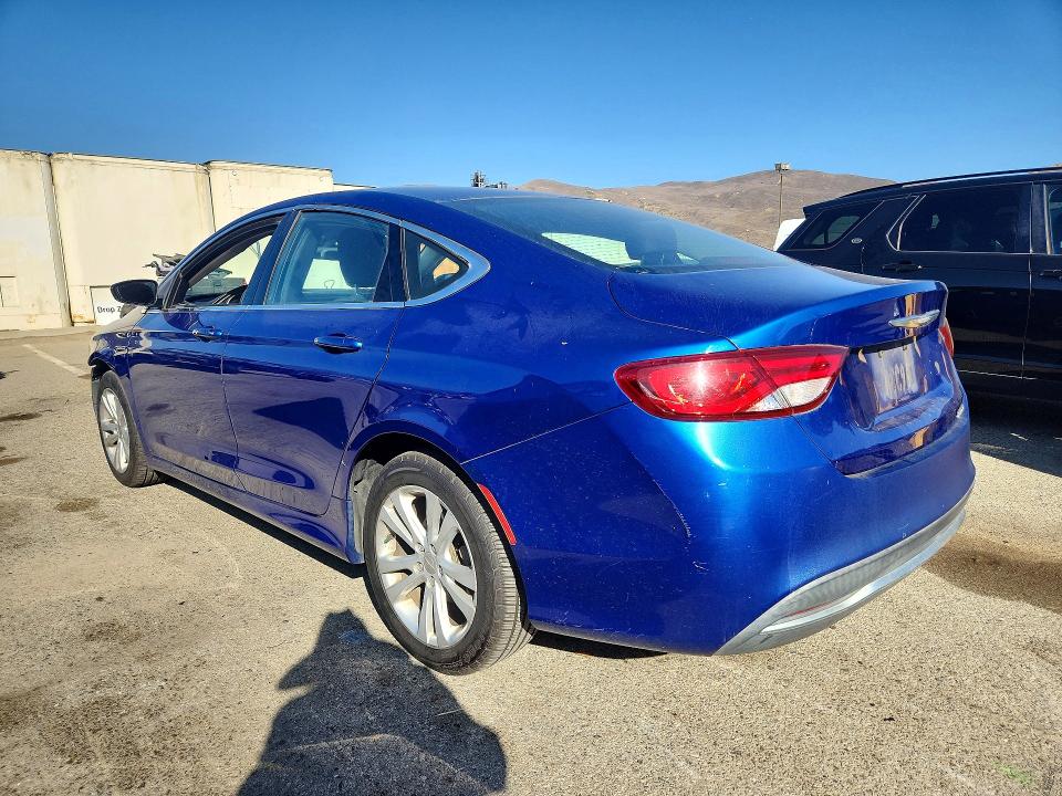 Foto 2 de la subasta – 2015 CHRYSLER 200 con VIN 1C3CCCAB0FN630767