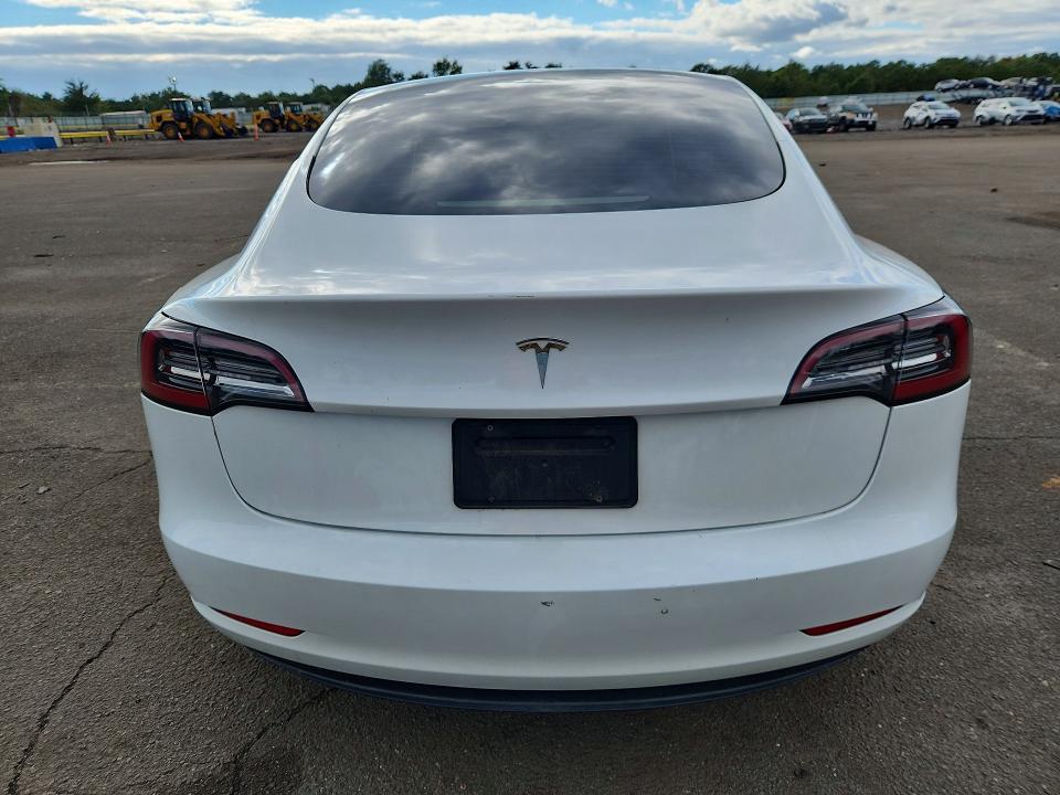 Снимка 6 от търг – 2023 TESLA MODEL 3 с VIN 5YJ3E1EA8PF555540