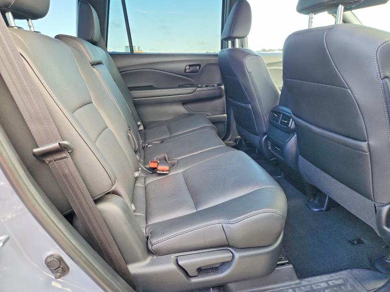 Photo 11 from auction – 2024 HONDA PASSPORT with VIN 5FNYF8H57RB020342