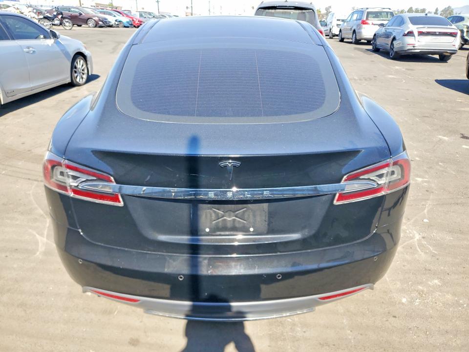 Снимка 6 от търг – 2013 TESLA MODEL S с VIN 5YJSA1CN9DFP27647