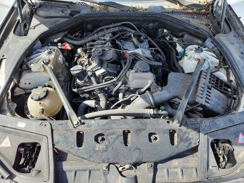 Снимка 11 от търг – 2016 BMW 528 с VIN WBA5A7C53GG149553