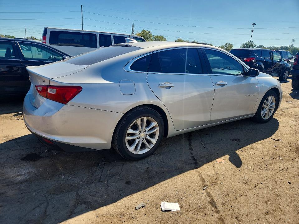 Photo 3 from auction – 2018 CHEVROLET MALIBU with VIN 1G1ZD5ST4JF172782