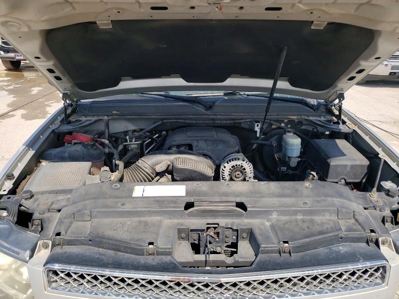 Photo 12 from auction – 2011 CHEVROLET TAHOE with VIN 1GNSCAE02BR199556