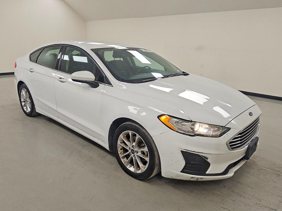 Photo 4 from auction – 2019 FORD FUSION with VIN 3FA6P0HD5KR282951