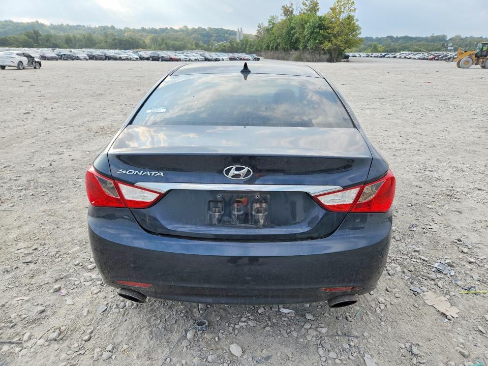 Photo 6 from auction – 2011 HYUNDAI SONATA with VIN 5NPEC4AC5BH115521