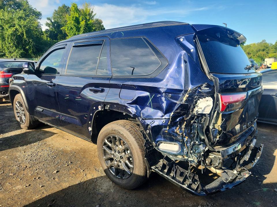 Photo 2 from auction – 2024 TOYOTA SEQUOIA with VIN 7SVAAABA0RX037380
