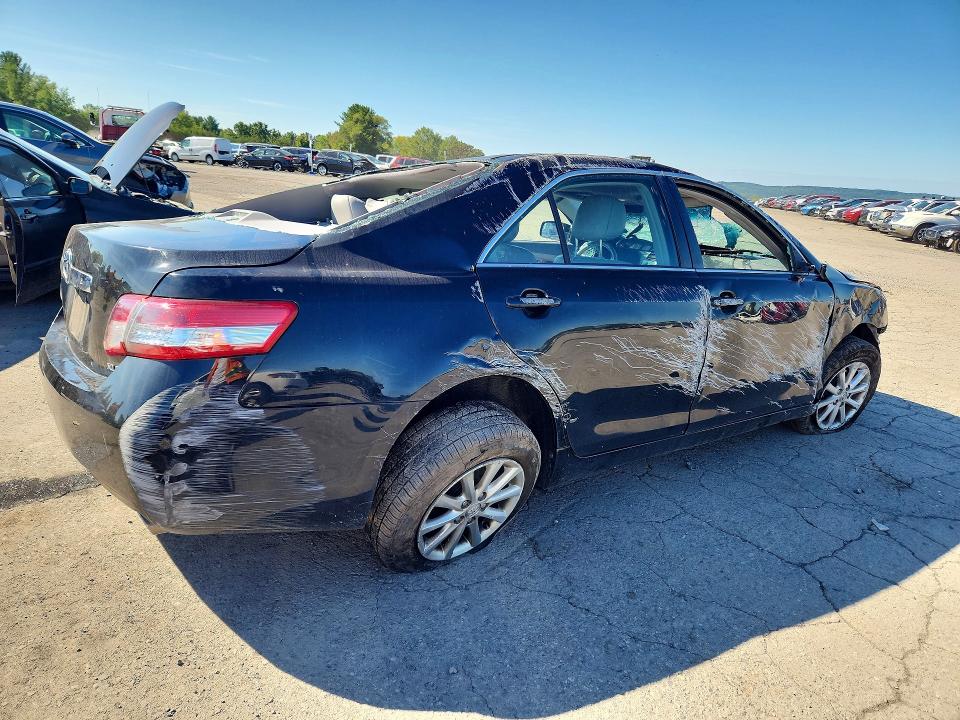 Снимка 3 от търг – 2011 TOYOTA CAMRY с VIN 4T4BF3EK8BR177427
