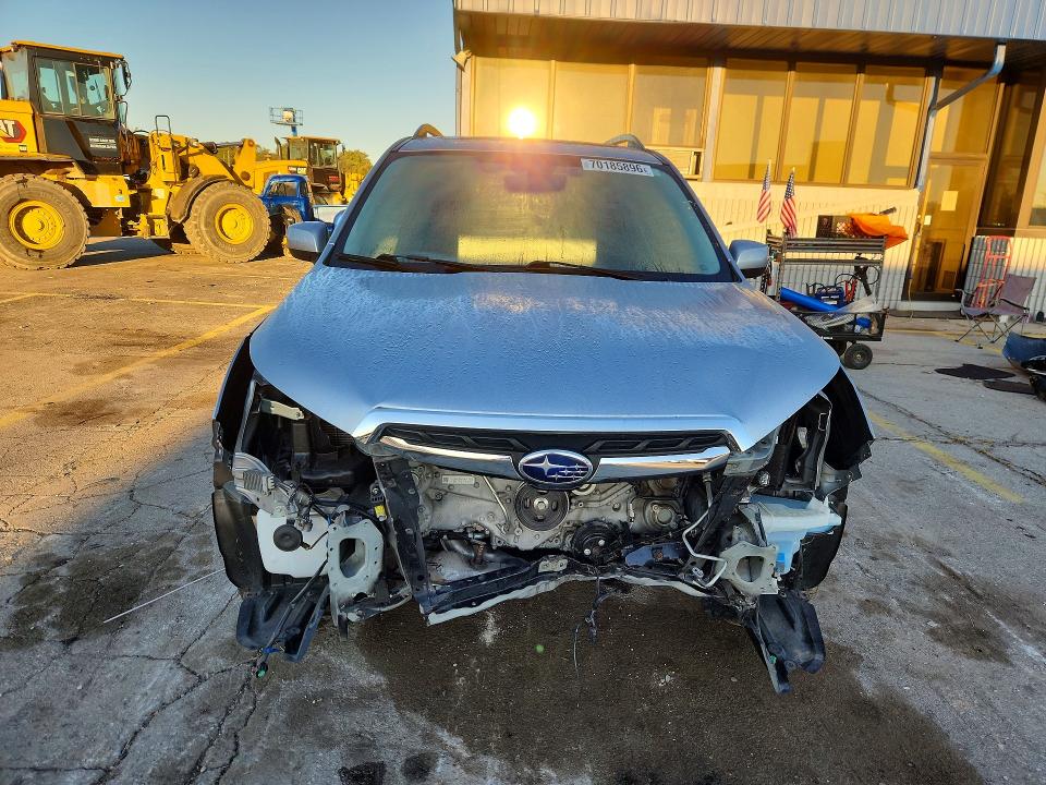 صورة رقم 5 من المزاد - 2018 SUBARU FORESTER مع VIN JF2SJAGC2JH587186