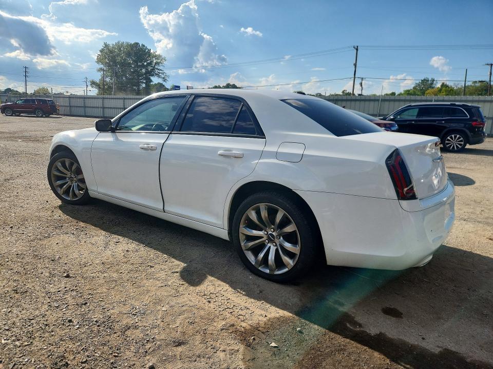 Photo 2 from auction – 2014 CHRYSLER 300 with VIN 2C3CCABGXEH361196