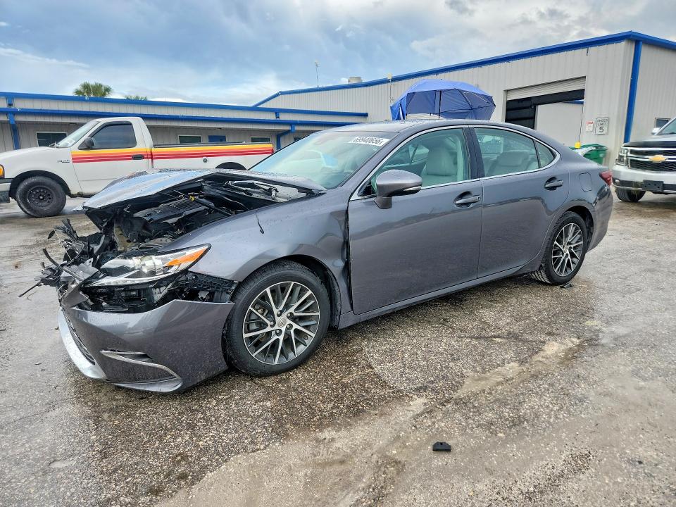 LEXUS ES 2016 с VIN 58ABK1GG9GU011324 - Фото с аукциона