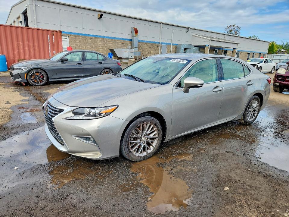 LEXUS ES 2018 с VIN 58ABK1GG6JU107872 - Фото с аукциона
