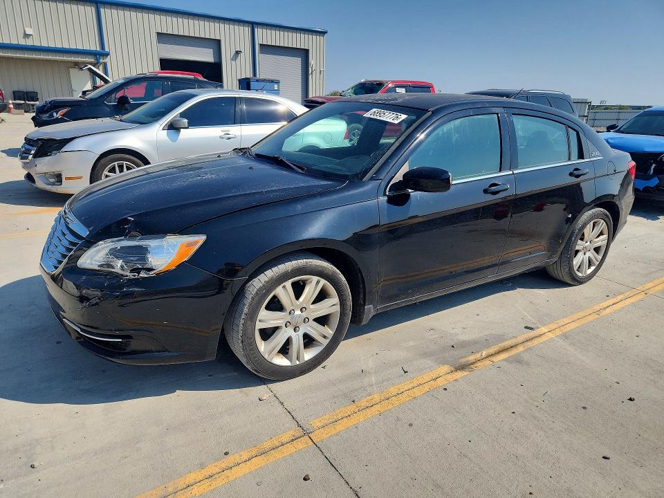 CHRYSLER 200 2011 with VIN 1C3BC1FB4BN614865 - Photo from auction