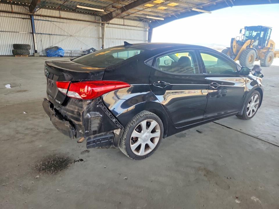 Photo 3 from auction – 2013 HYUNDAI ELANTRA with VIN KMHDH4AEXDU842298