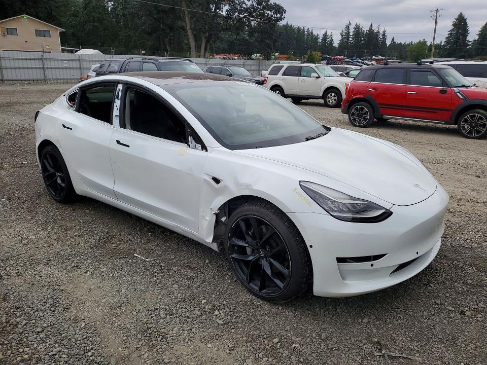 Фото 4 с аукциона – 2018 TESLA MODEL 3 с VIN 5YJ3E1EA6JF043623