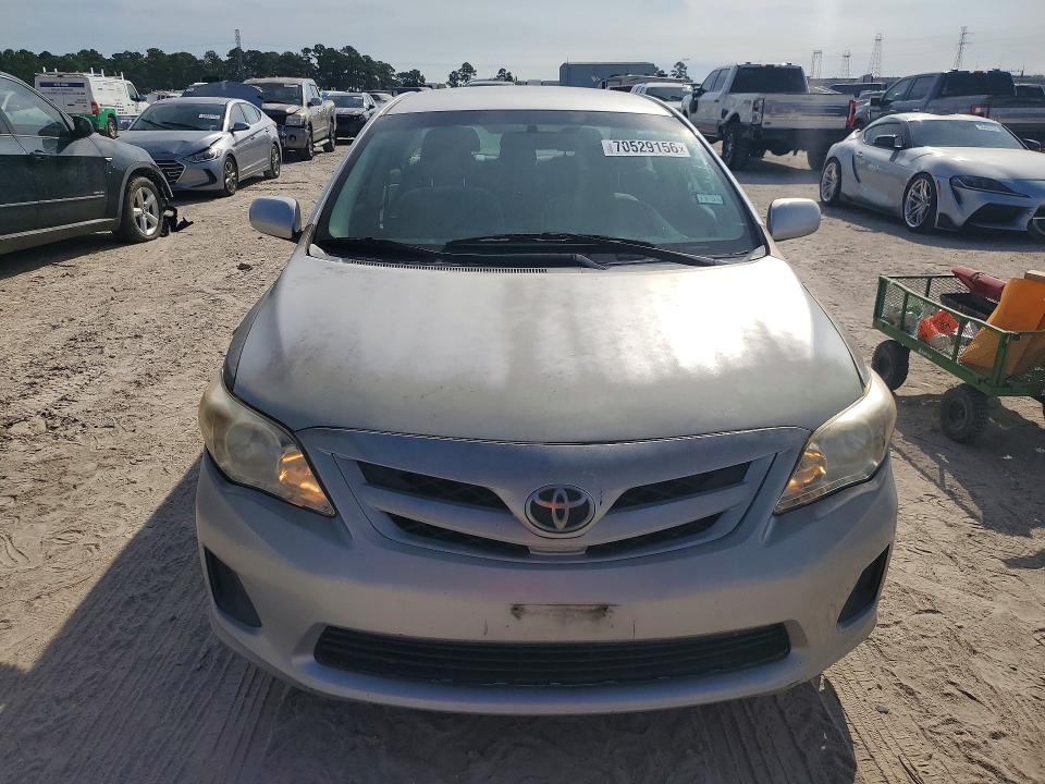 Photo 5 from auction – 2010 TOYOTA COROLLA with VIN 2T1BU4EE2AC500841