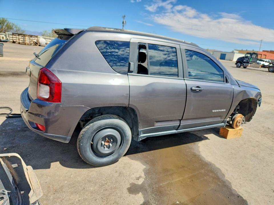 Photo 3 from auction – 2016 JEEP COMPASS with VIN 1C4NJCBA3GD677234
