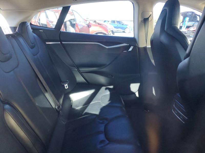 Foto 10 de la subasta – 2013 TESLA MODEL S con VIN 5YJSA1CN3DFP04123