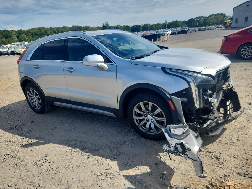 Photo 4 from auction – 2020 CADILLAC XT4 with VIN 1GYFZCR46LF057399