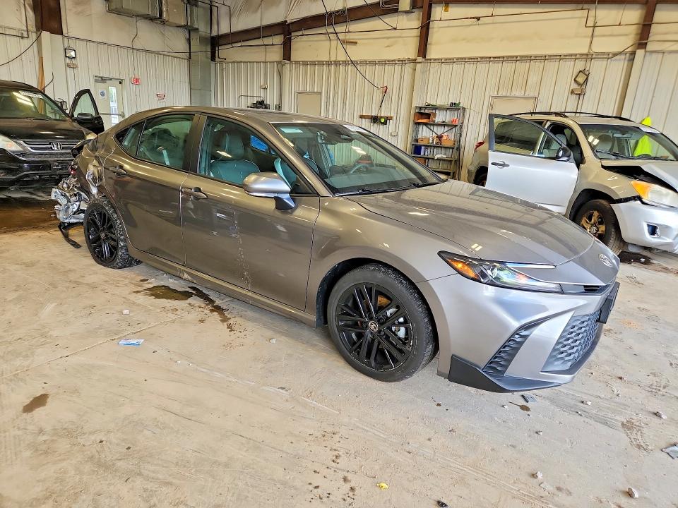 Photo 4 from auction – 2025 TOYOTA CAMRY with VIN 4T1DBADK2SU500570